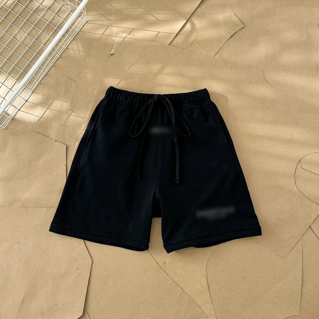 ESENTIAL SHORTS