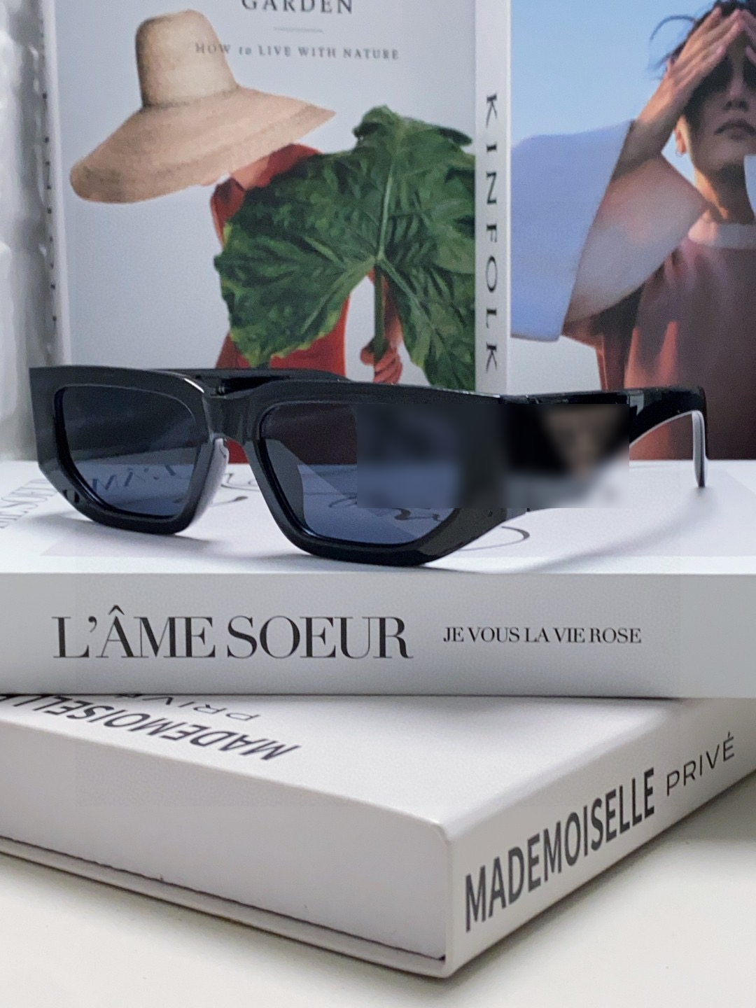 DESIGNER SUNGLASSES