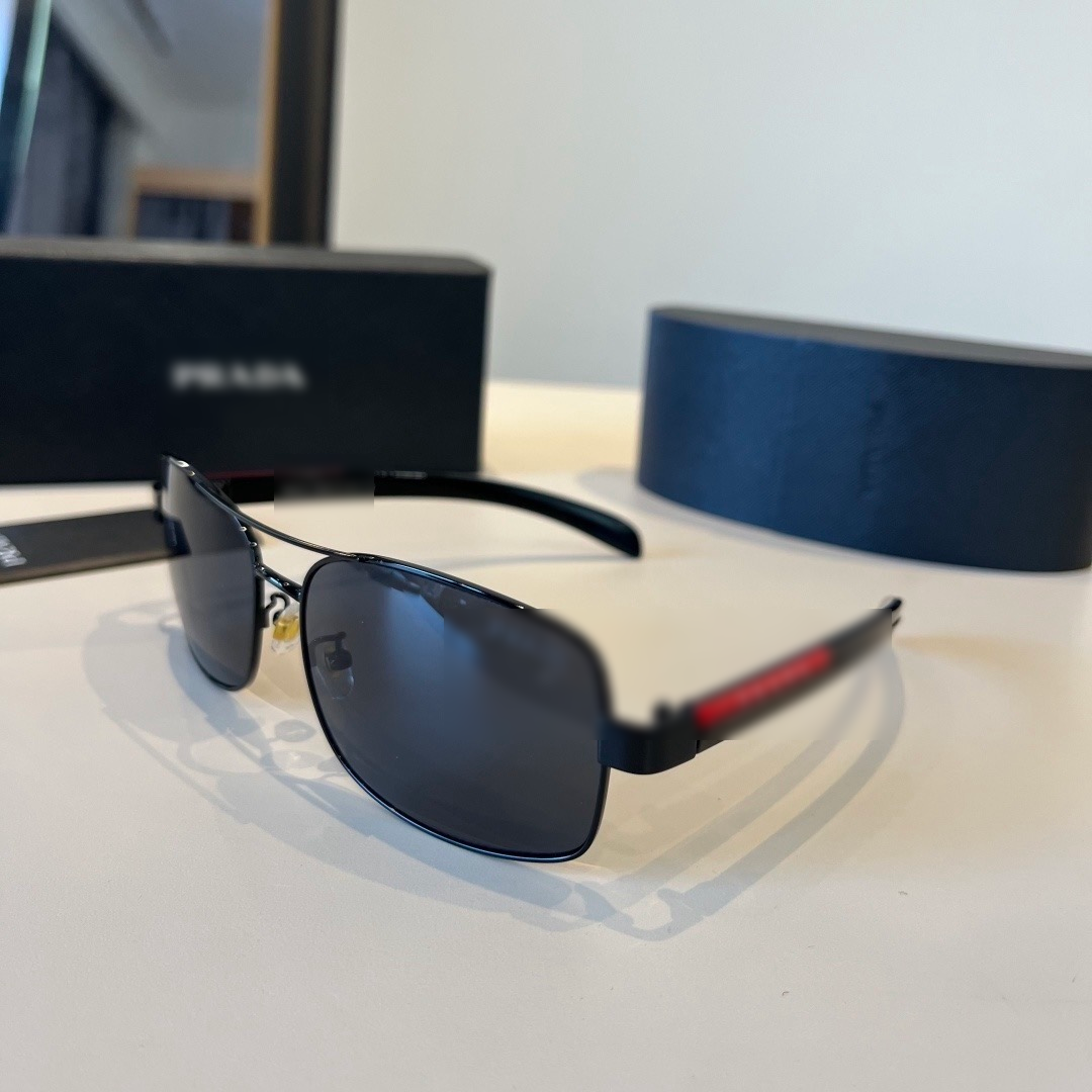 DESIGNER SUNGLASSES
