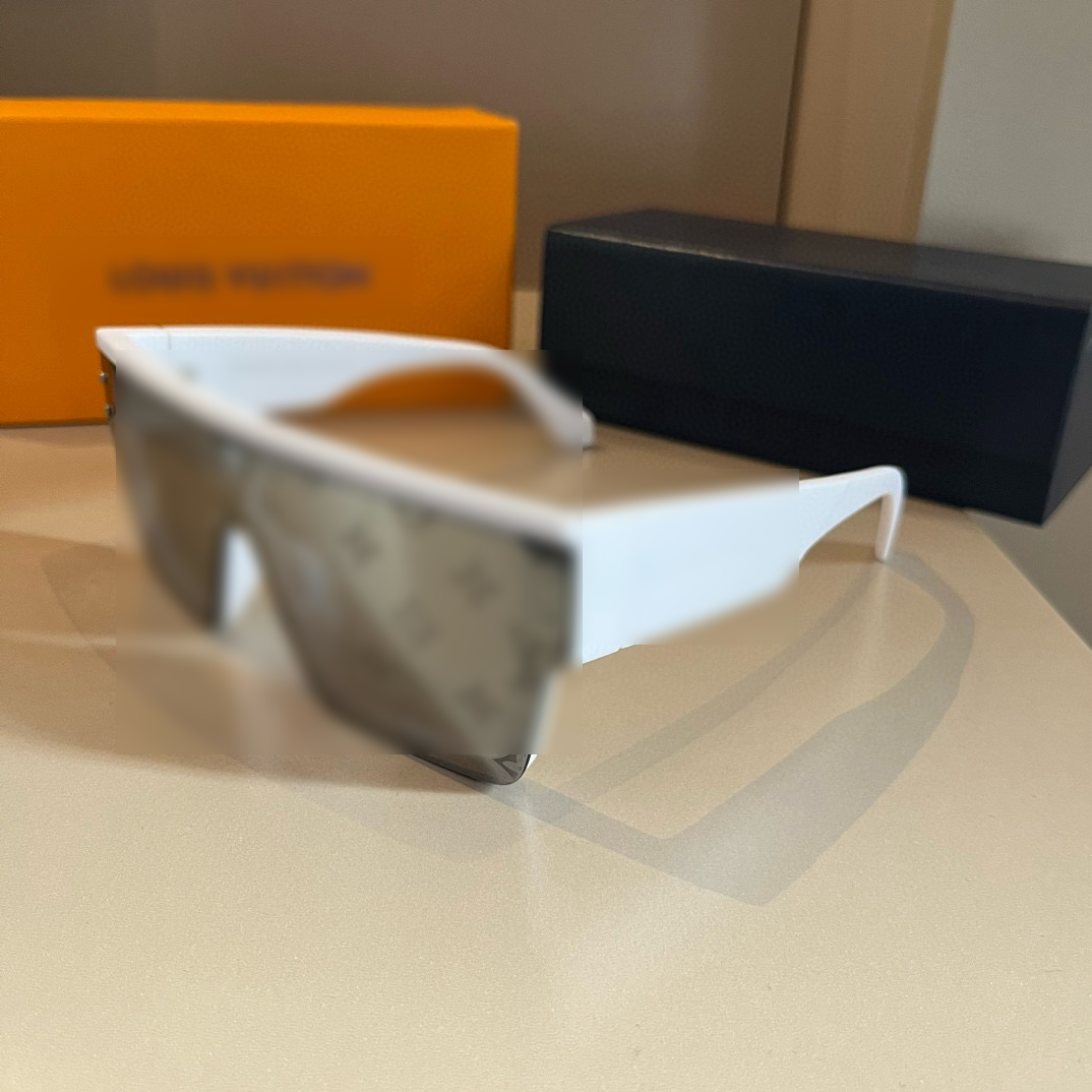 DESIGNER SUNGLASSES