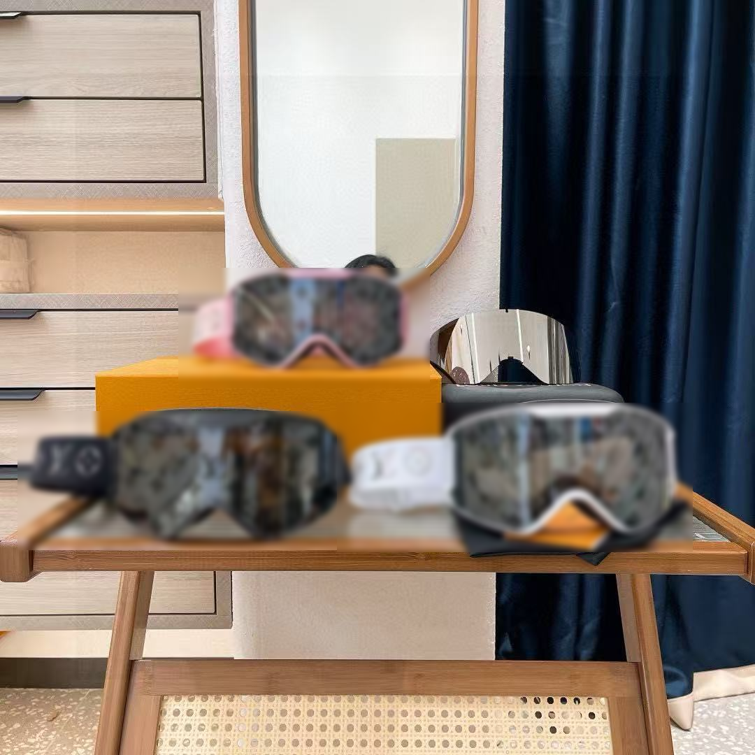 DESIGNER SUNGLASSES